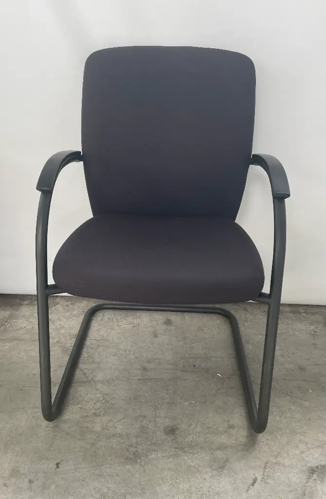 Chaise drabert grise 