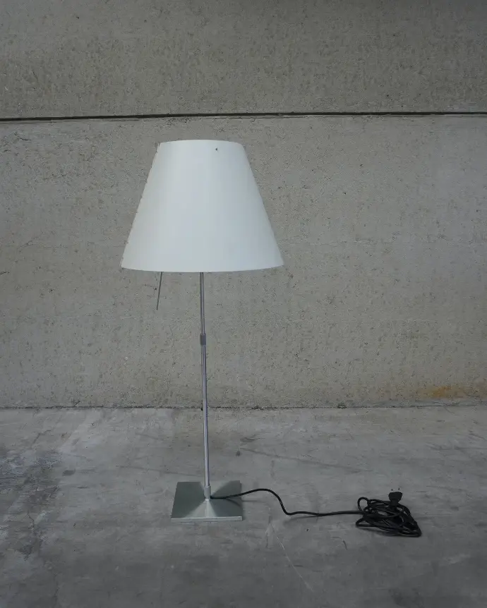 Costanza Table Light