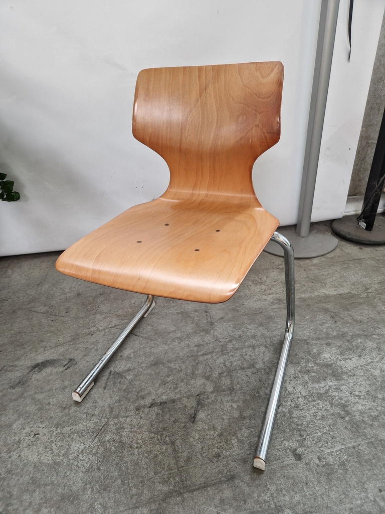 Pagholz chair