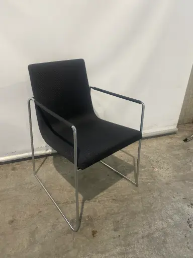 Chaise Bauhaus / piètement traîneau